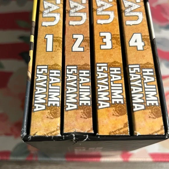 Attack on Titan Manga Set 1-4 - Picture 5 of 5